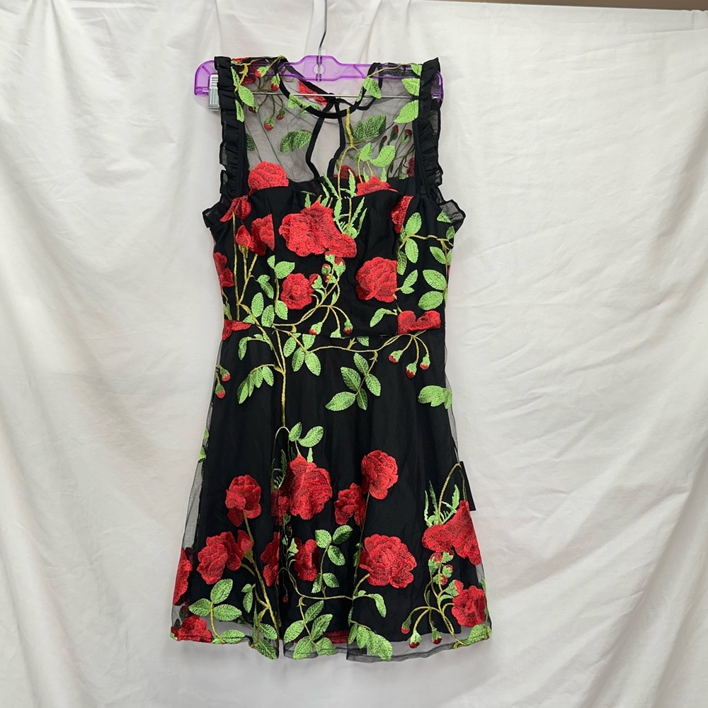 NWT LuLu’s Blissful Bouquet Black Floral Embroidered Ruffled Mini Dress Size S - Picture 4 of 16
